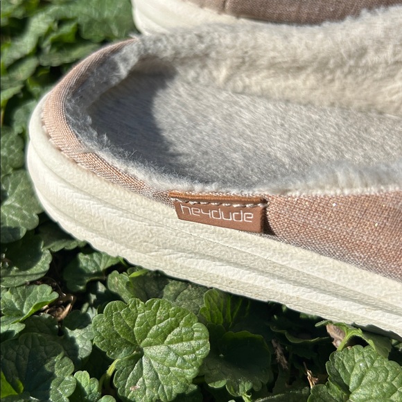 Hey Dude Lexi Slip On Mules Shoes Faux Fur
Sparkling Pink Gold Women’s Size 8 - Picture 9 of 15